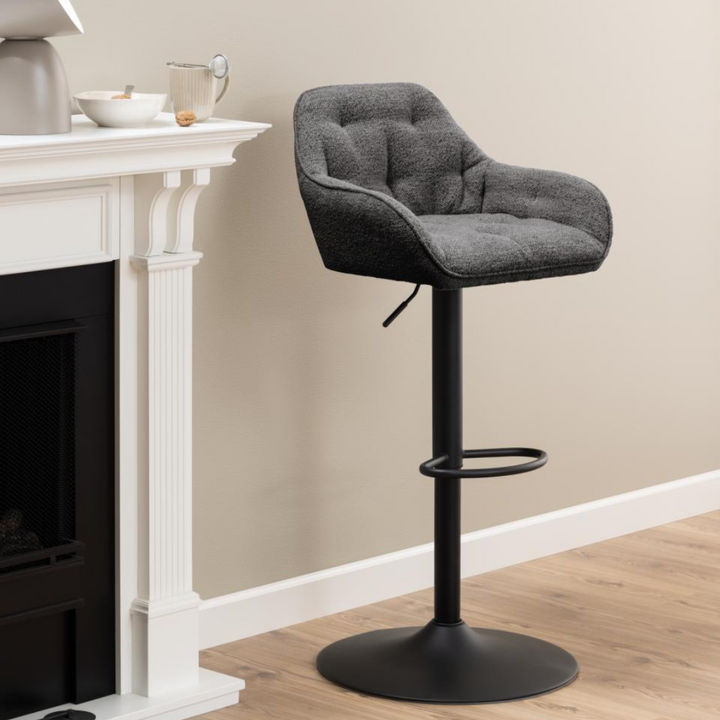 The Decorators: Scaun de bar Actona Brooke