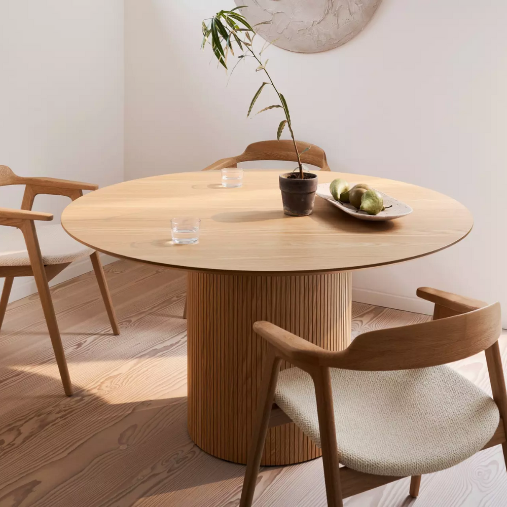 The Decorators: Masa dining BoConcept Santiago Extensibila Natural Oak