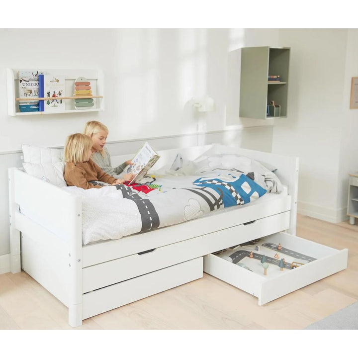 The Decorators: Pat cu extensie si doua sertare Flexa White 90x200 cm