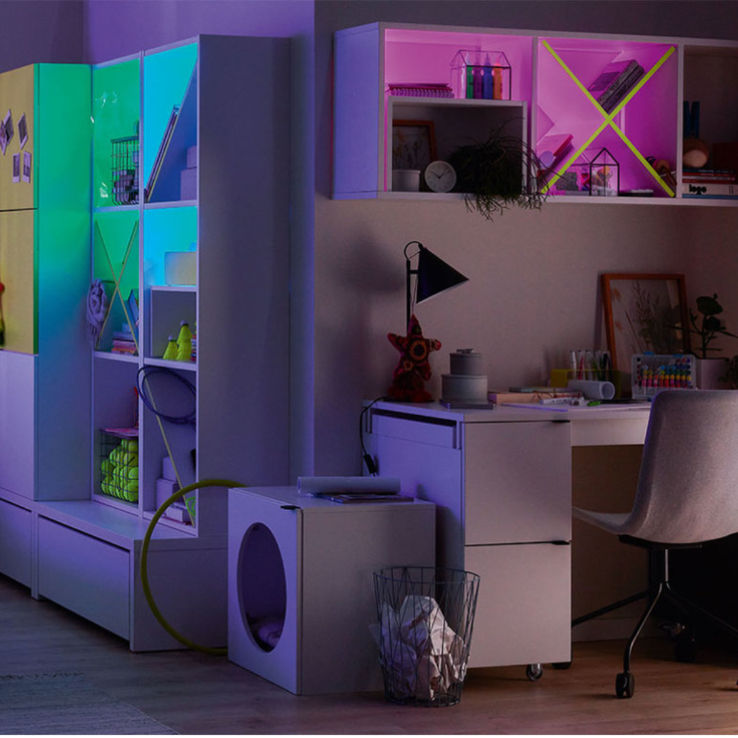 The Decorators: Banda iluminare LED RGB cu telecomanda VOX Young Users - Negru