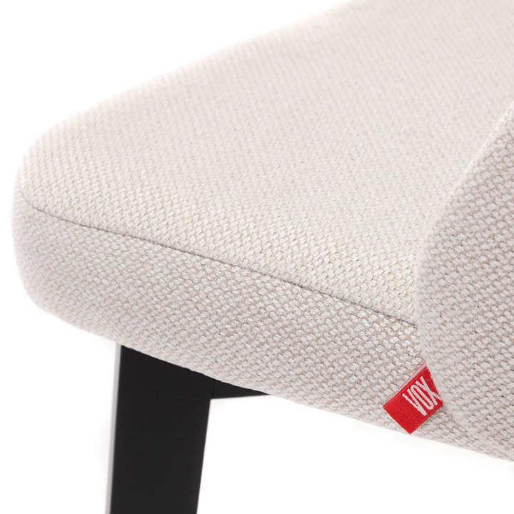 The Decorators: Scaun tapitat VOX Komm