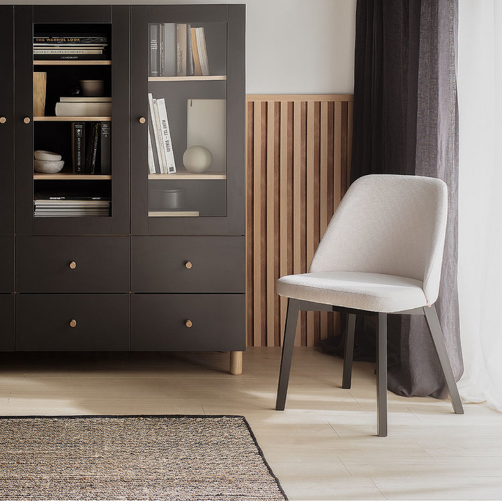 The Decorators: Scaun tapitat VOX Komm