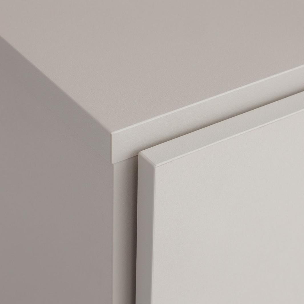 The Decorators: Corp comoda VOX Into