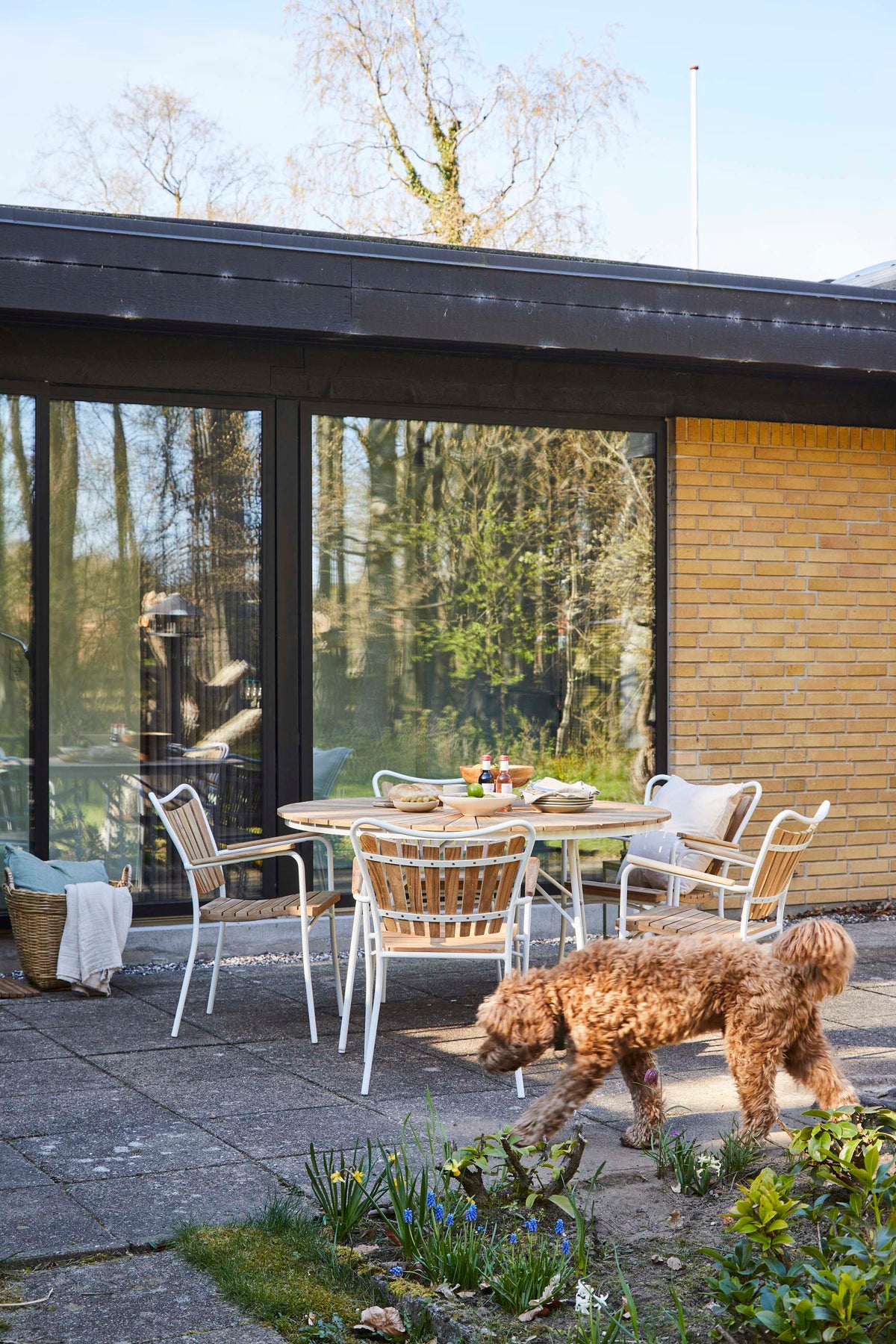 Set dining Cinas Ellen 130 cm si 5 scaune alb