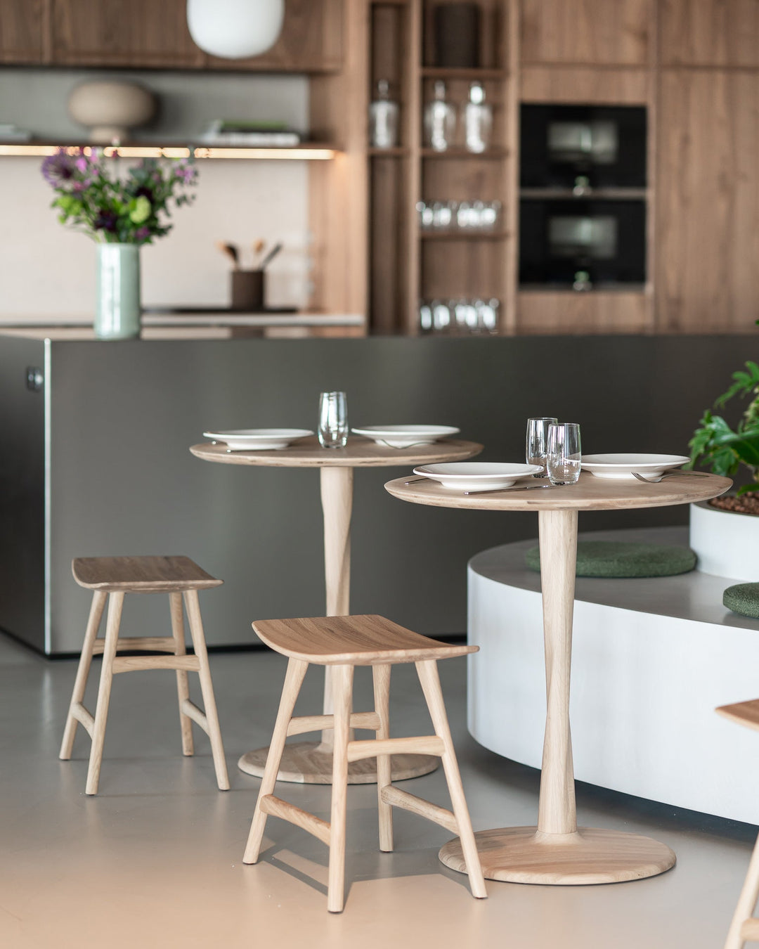 Scaun de bar insula Ethnicraft Osso