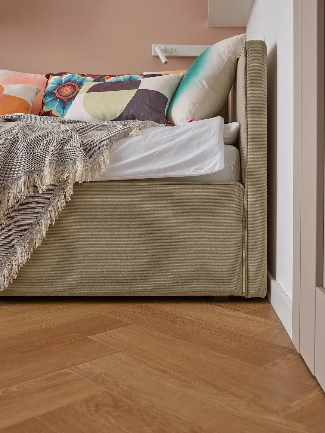 The Decorators: Parchet SPC Rega VOX Montana Oak + Izolatie, 1 cutie 1.4015 mp