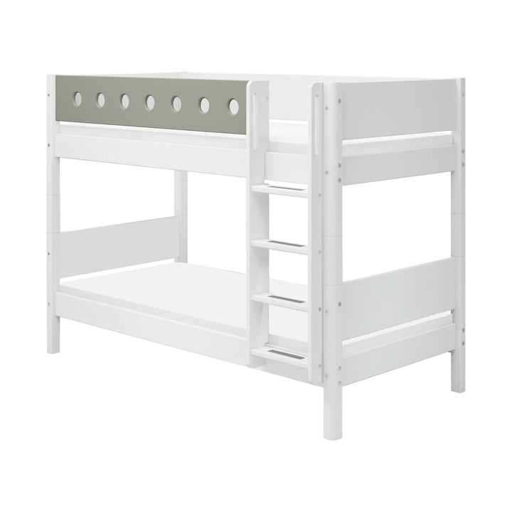 The Decorators: Paturi suprapuse inaltime 154 cm cu scara dreapta Flexa White 90x200 cm