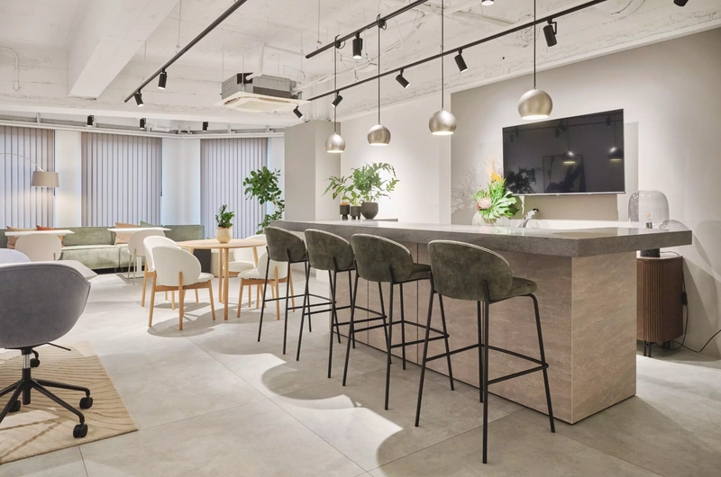 Osaka Live Office — 4
