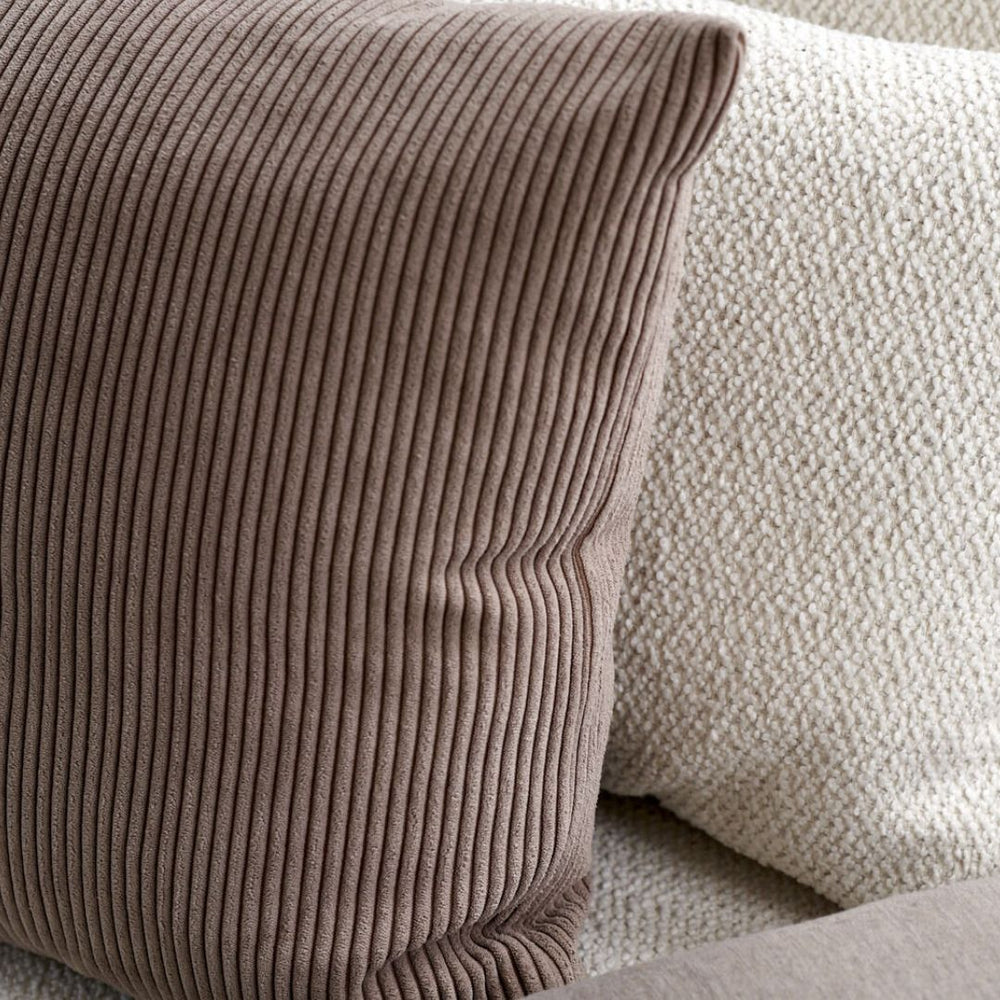 The Decorators: Perna decorativa BoConcept Cord Sand