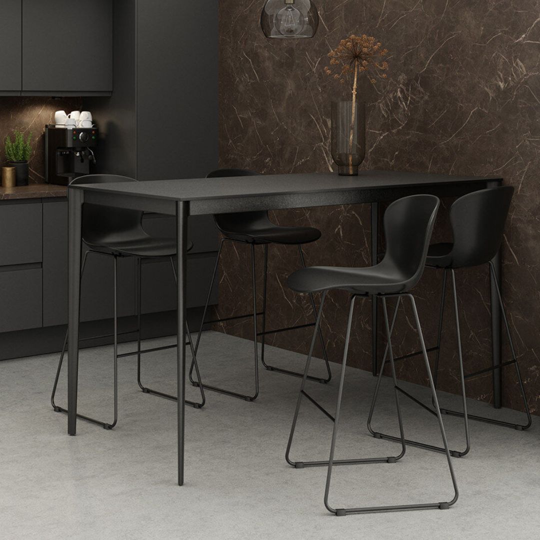 The Decorators: Masa de bar BoConcept Torino