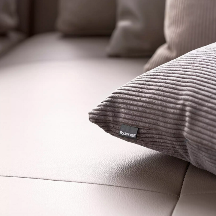 The Decorators: Perna decorativa BoConcept Cord - Olive