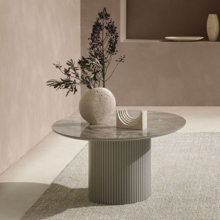The Decorators: Vaza BoConcept Round