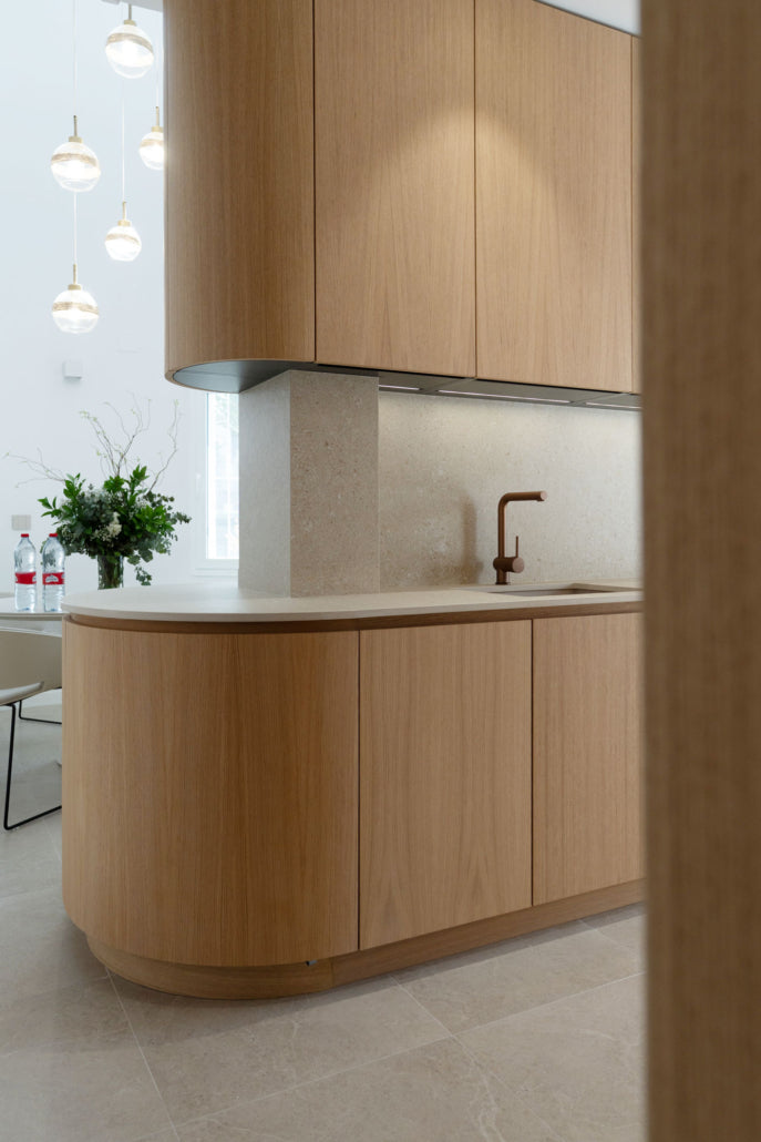 Curved kitchen — 6