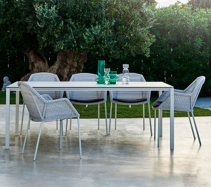 The Decorators: Scaun de exterior Cane-line Breeze Gri