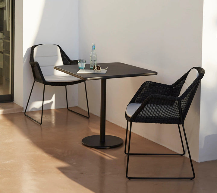 The Decorators: Scaun de exterior Cane-line Breeze Negru