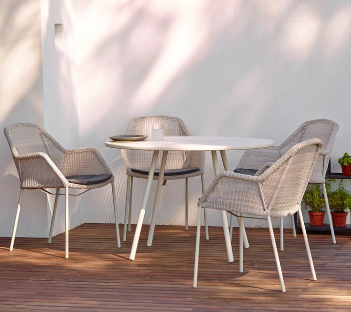 The Decorators: Scaun de exterior Cane-line Breeze Negru