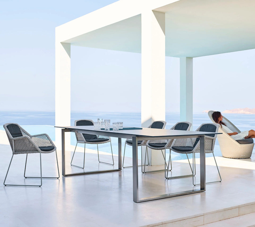 The Decorators: Scaun de exterior Cane-line Breeze Negru