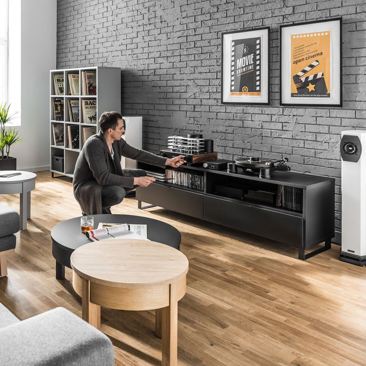 The Decorators: Comoda TV 180 cm cu sistem pentru accesorii VOX Simple