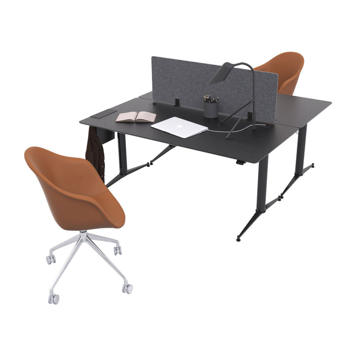 The Decorators: Veioza BoConcept Curious negru