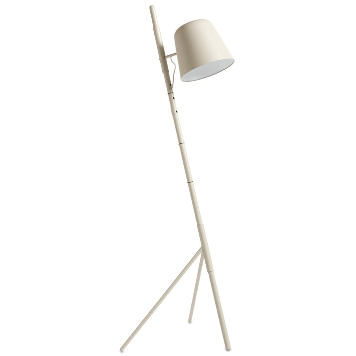 The Decorators: Lampadar BoConcept Outrigger crem