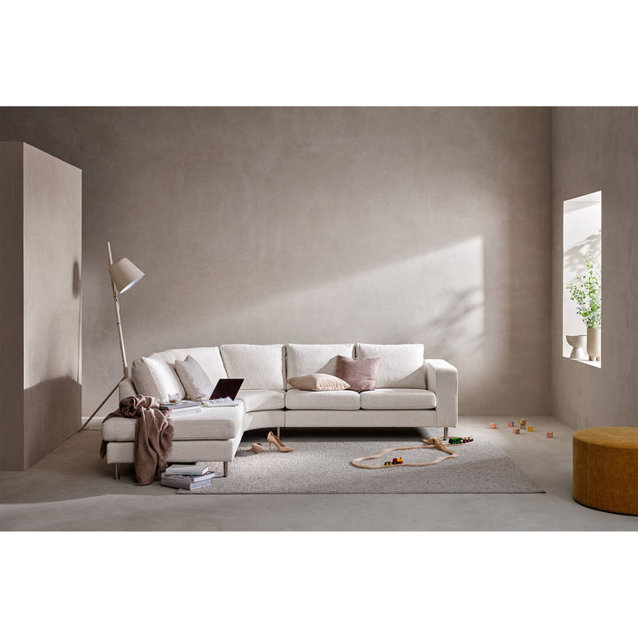 The Decorators: Lampadar BoConcept Outrigger crem