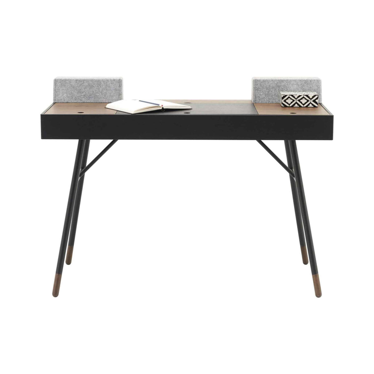 The Decorators: Birou BoConcept Cupertino