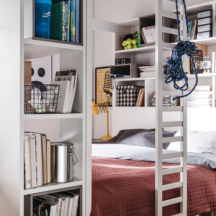 The Decorators: Scara verticala pentru pat cu baldachin VOX 4 You