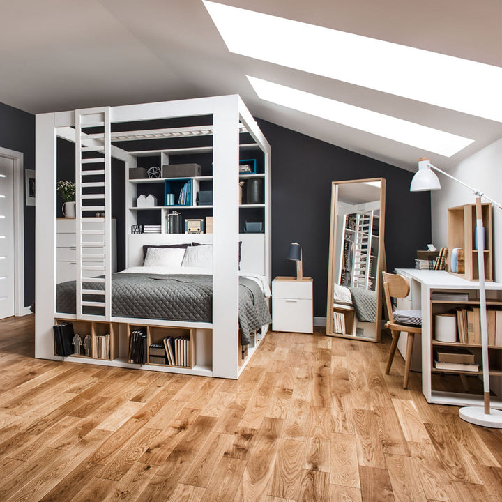 The Decorators: Scara verticala pentru pat cu baldachin VOX 4 You