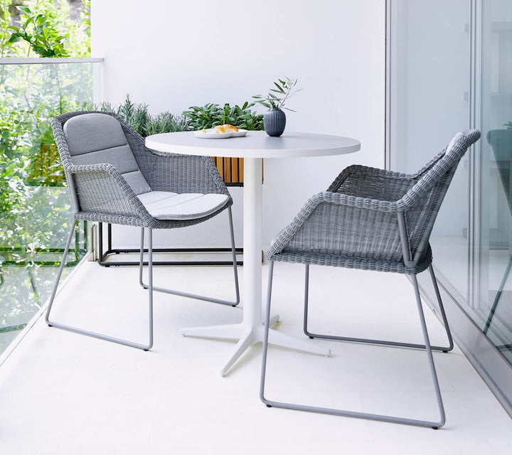 The Decorators: Scaun de exterior Cane-line Breeze Negru