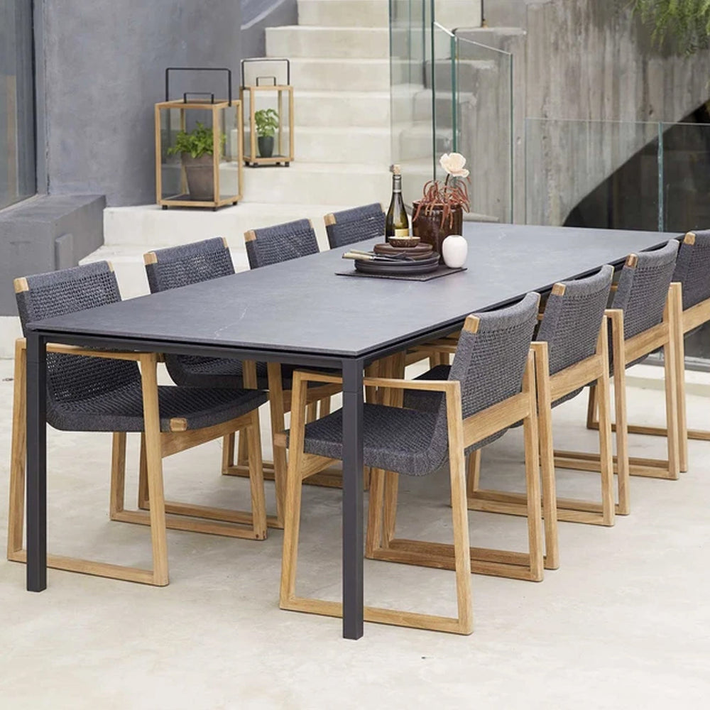The Decorators: Masa de exterior Cane-line Pure Lava grey/Basalt