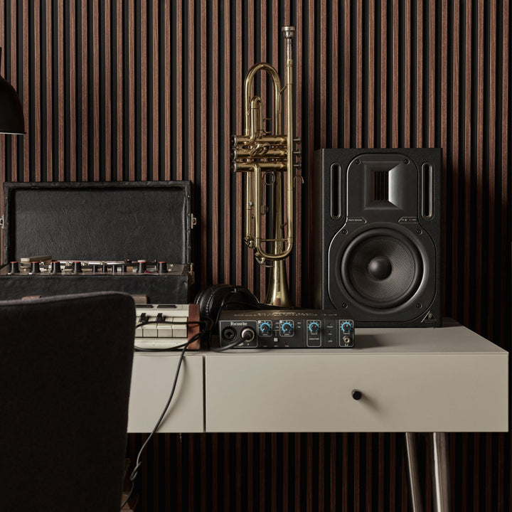 The Decorators: Birou gri cu picioare metalice -VOX Creative-  136x67x78 cm