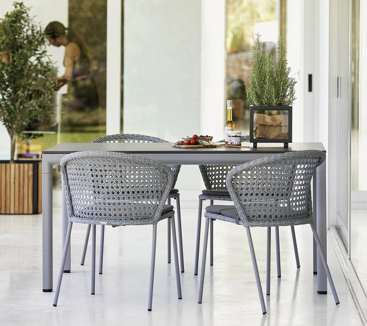 The Decorators: Scaun de exterior Cane-line Lean