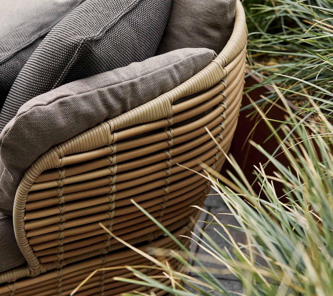 The Decorators: Fotoliu de exterior Cane-line Basket lounge Natural