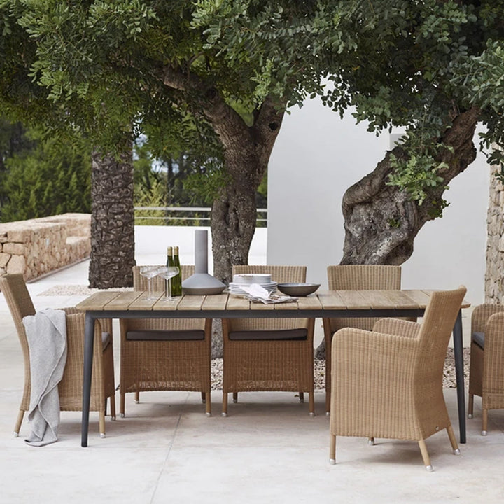 The Decorators: Scaun de exterior Cane-line Hampsted Natural