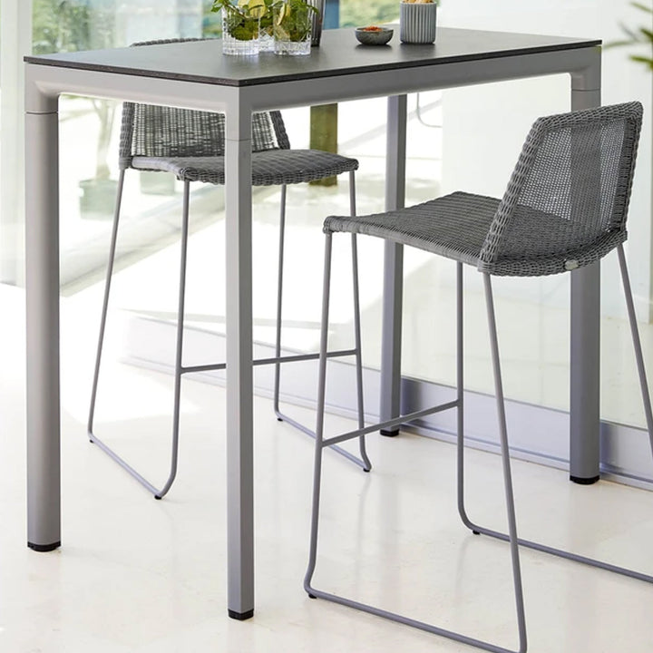 The Decorators: Scaun de bar Cane-line Breeze Gri deschis