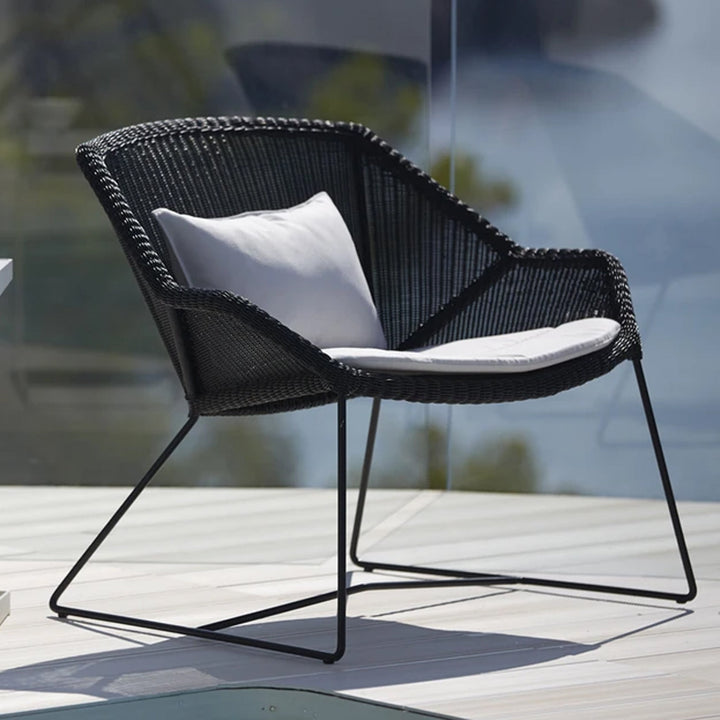 The Decorators: Fotoliu Cane-line Breeze negru