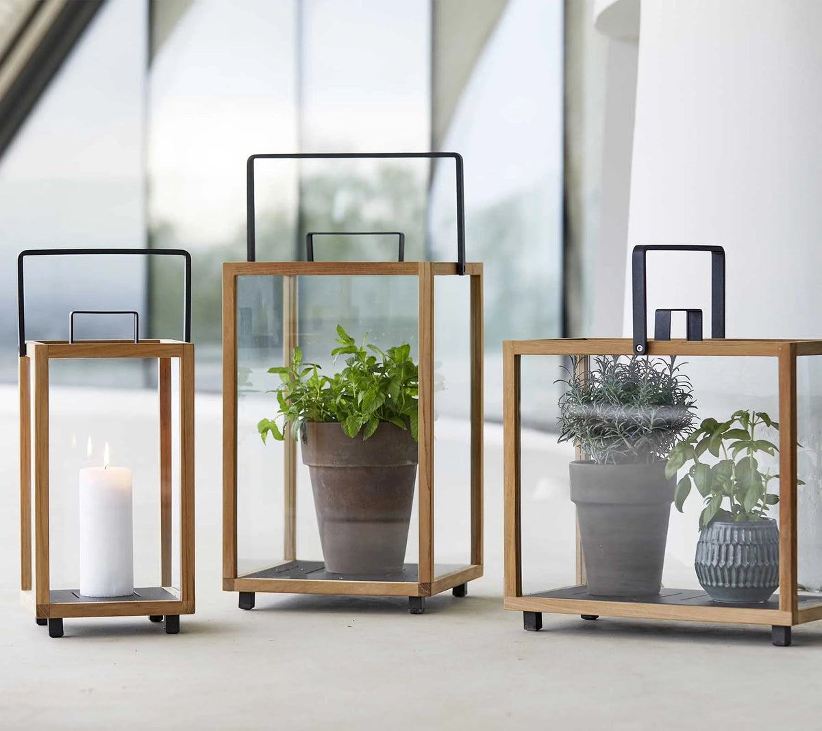 The Decorators: Felinar Cane-line Lighthouse large teak