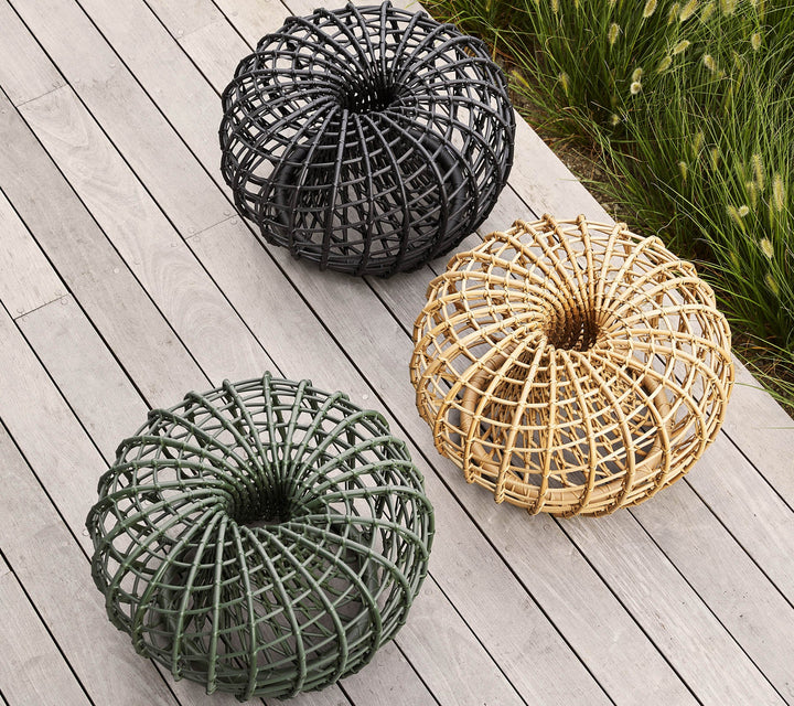 The Decorators: Masuta de cafea/taburet  Cane-line Nest 67 cm