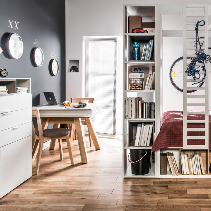 The Decorators: Scaun VOX Closer