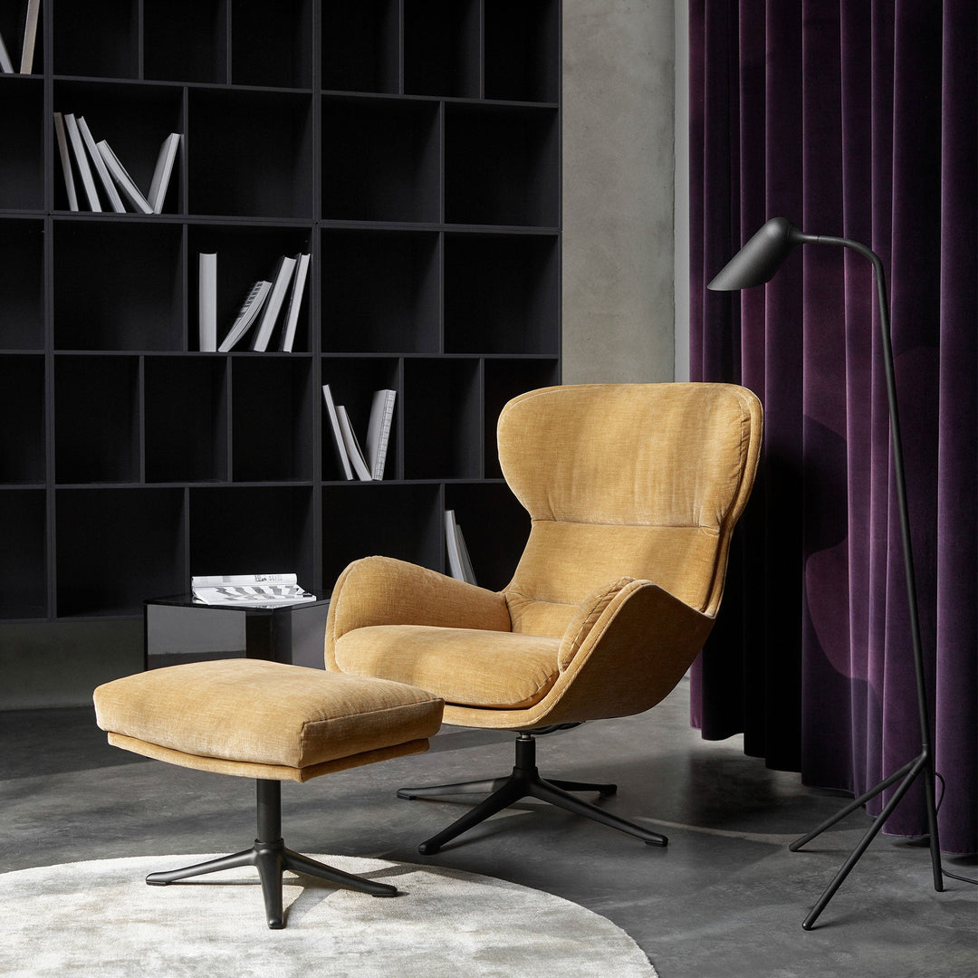 The Decorators: Lampadar BoConcept Curious negru