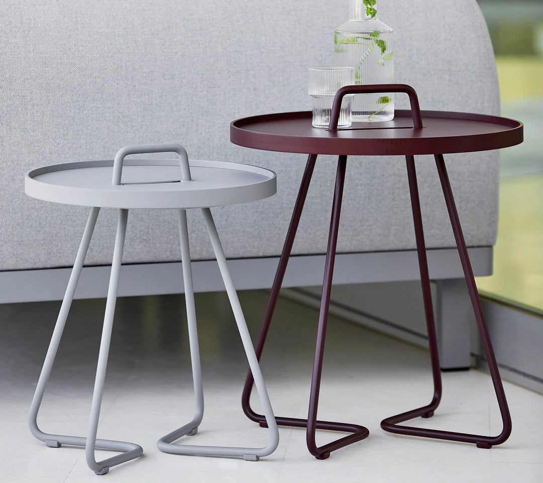 The Decorators: Masuta laterala medie Cane-line On-The-Move Dark rose