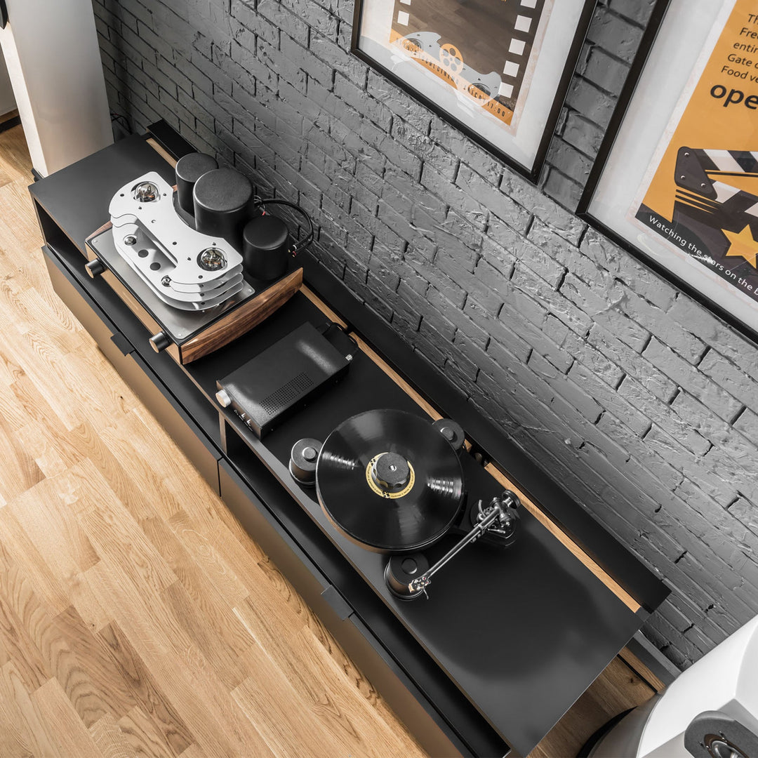 The Decorators: Comoda TV 180 cm cu sistem pentru accesorii VOX Simple