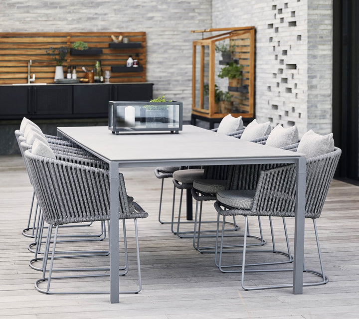 The Decorators: Masa de exterior Cane-line Pure Lava grey/Ceramic, Nero