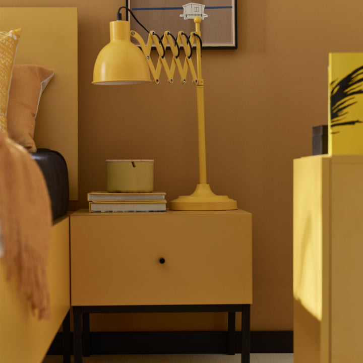The Decorators: Noptiera VOX Creative sofran