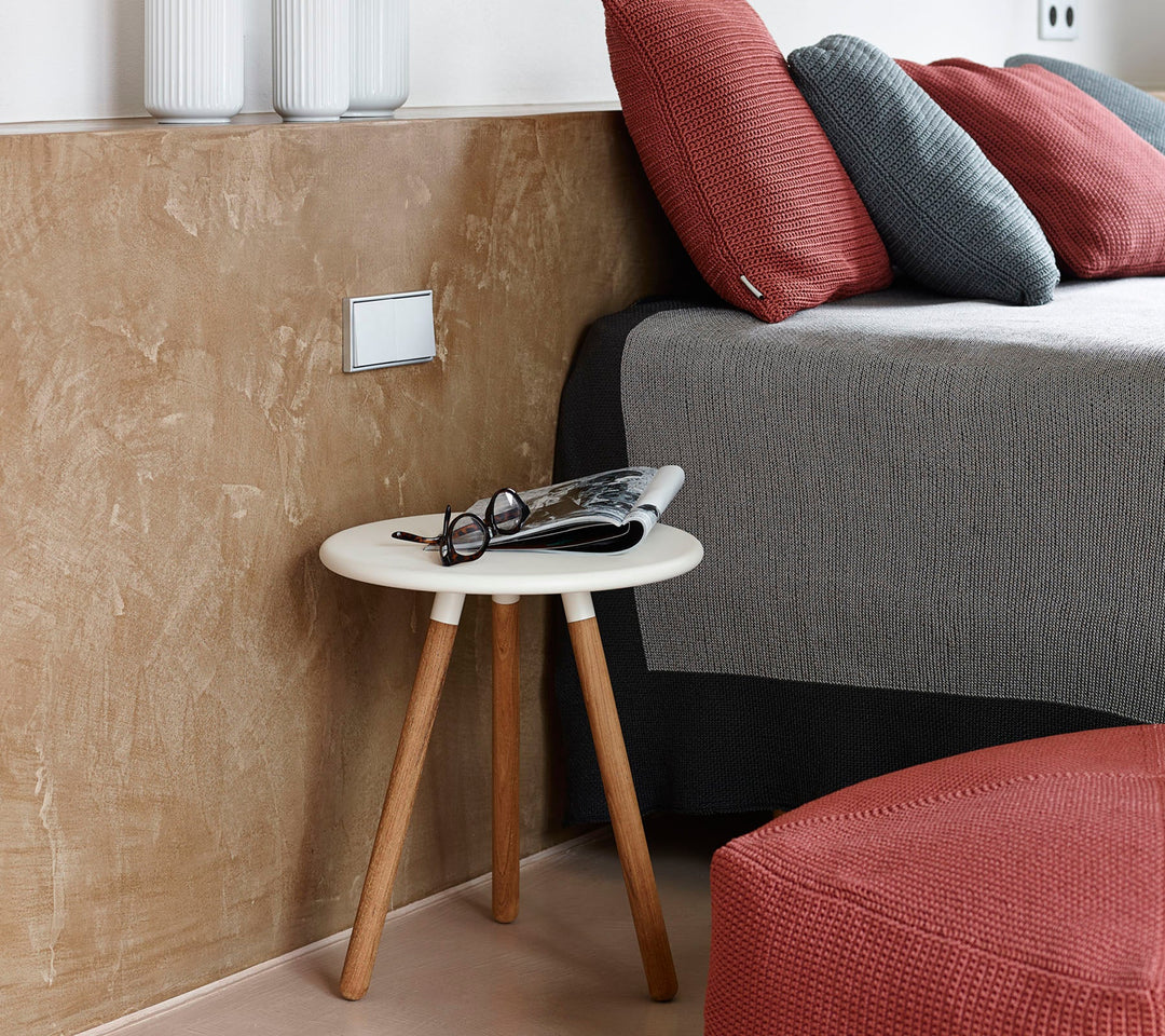 The Decorators: Masuta/taburet Cane-line Area Teak w/White