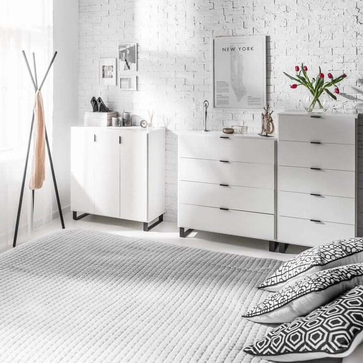 The Decorators: Comoda inalta cu sertare VOX Simple