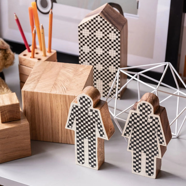 The Decorators: Figurina baiat VOX