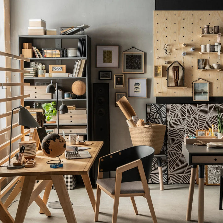 The Decorators: Glob pluta alb VOX Cork