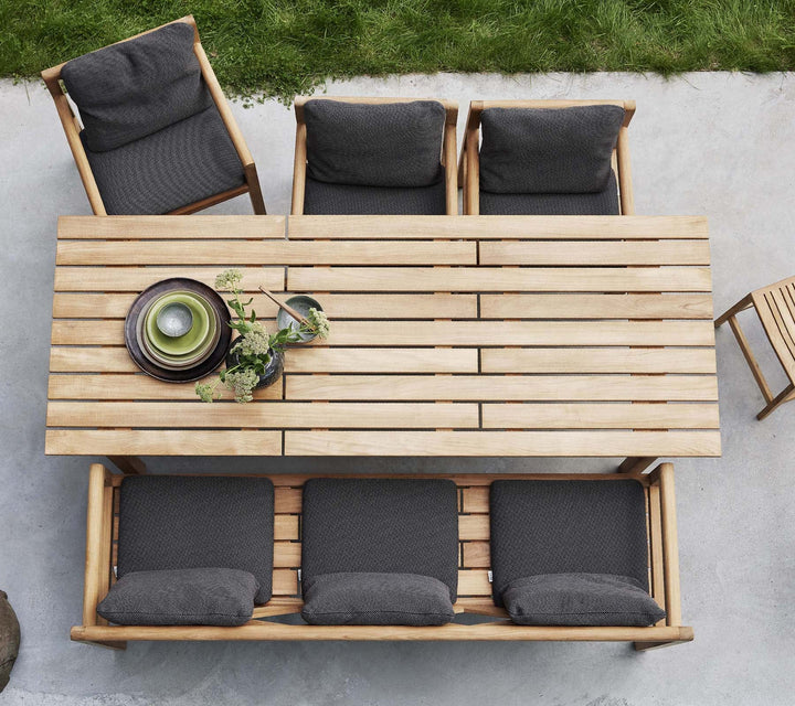 The Decorators: Masa de exterior Cane-line Grace 240x100 cm