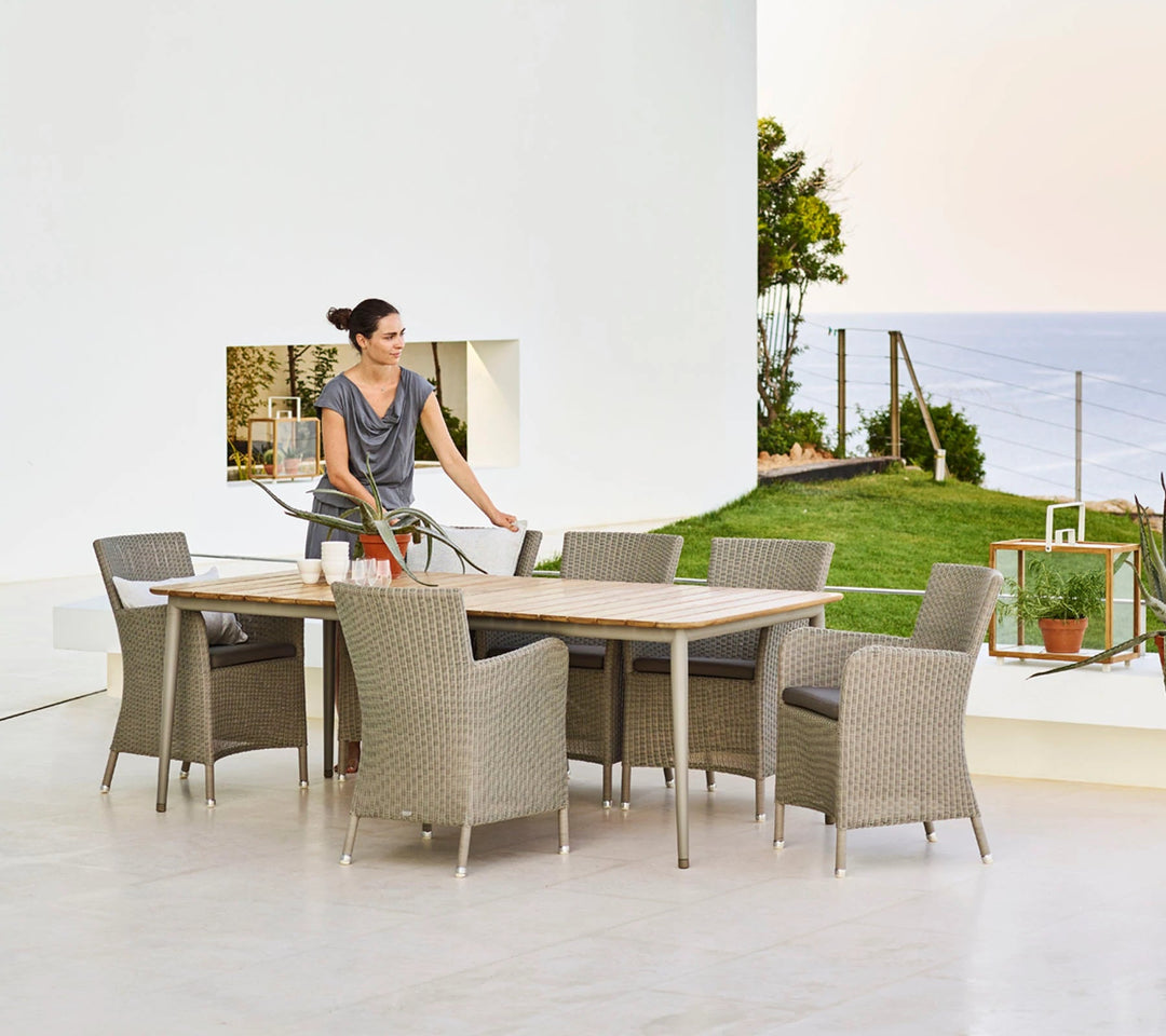The Decorators: Scaun de exterior Cane-line Hampsted Taupe
